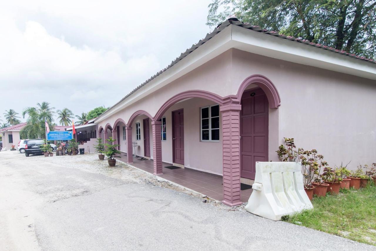 Kampung Guest House Pantai Cenang  Esterno foto